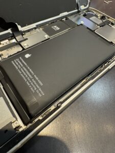 iPhone13 ブラックアウト 液晶が真っ黒