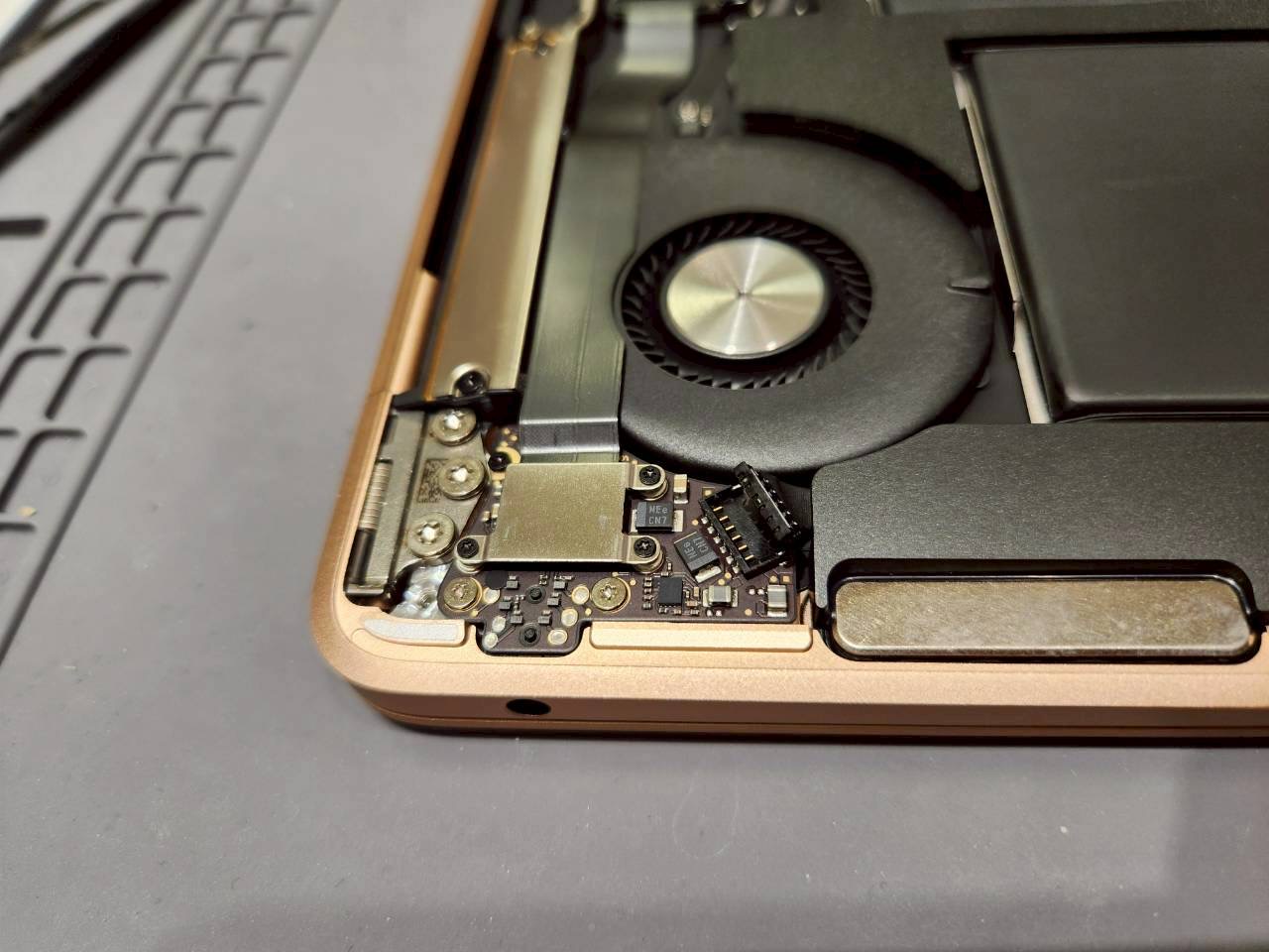 【守口市 パソコン修理】パーツ交換・基板修理・データ復旧