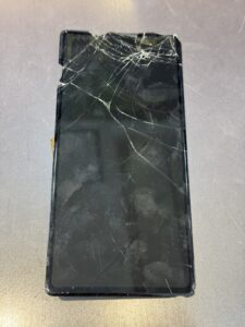 Google Pixel 7a 画面割れの状態