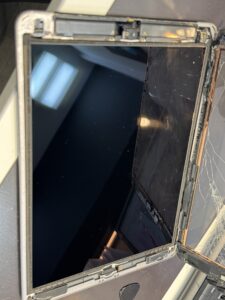 iPad5 画面修理 作業中